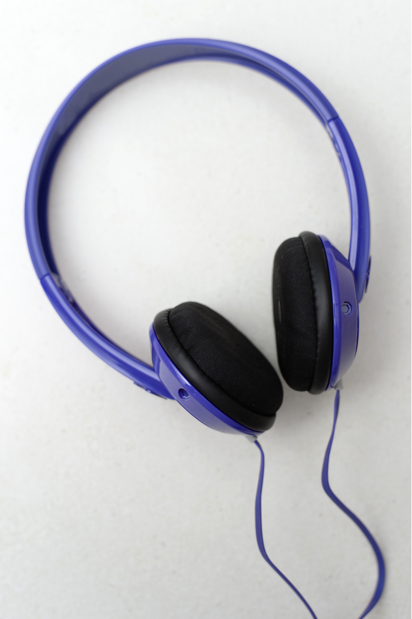 Stress-Reducing Products for Daily Life (That Actually Help, Not Just Look Cute) 5 headphones
