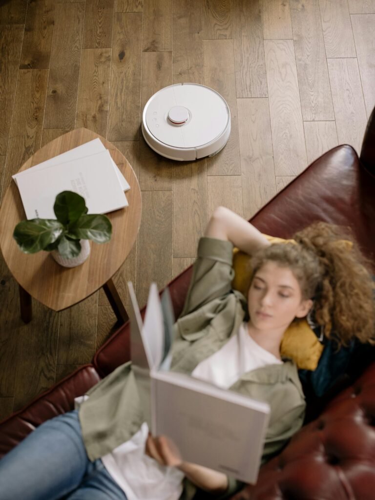 Everyday Tech That Helps You Stay on Top of Things Smart Home Devices for Daily Convenience