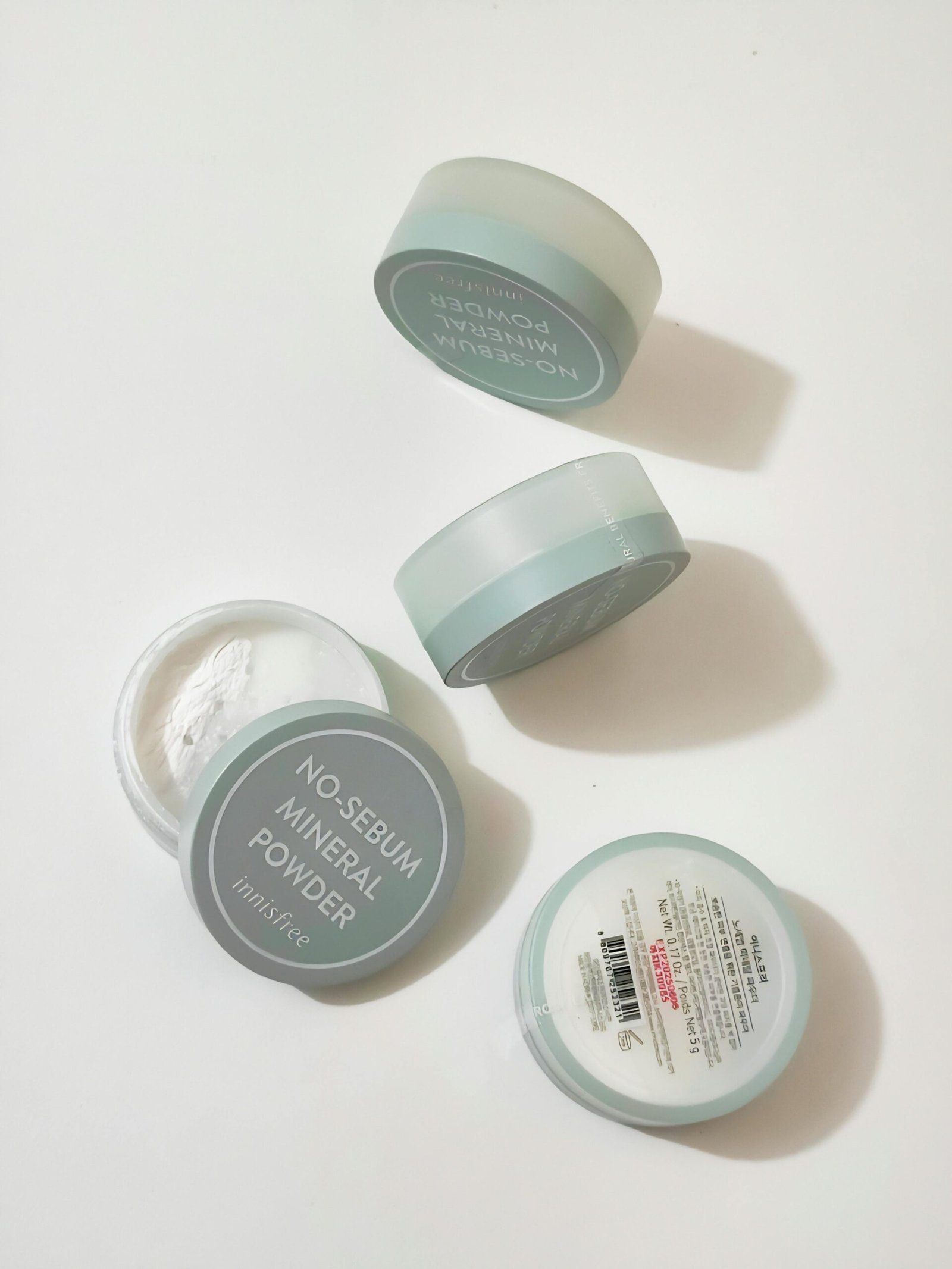 Simple Everyday Makeup Essentials for a Natural Look 11 setting powder