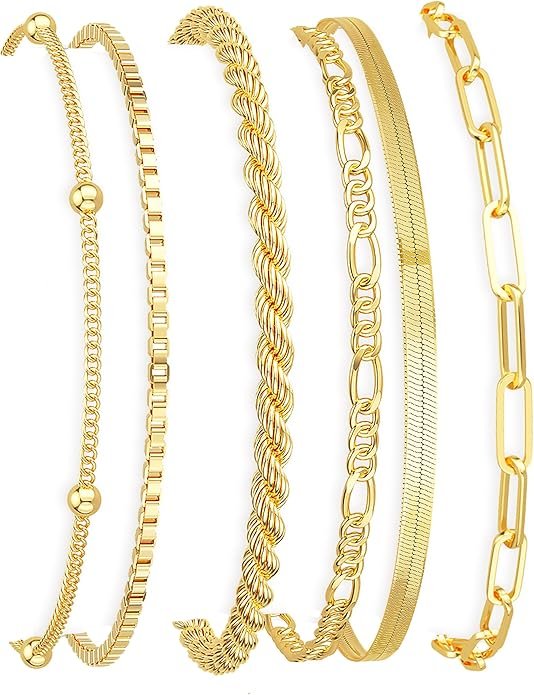 Gold-Tone Jewelry That Looks Minimal