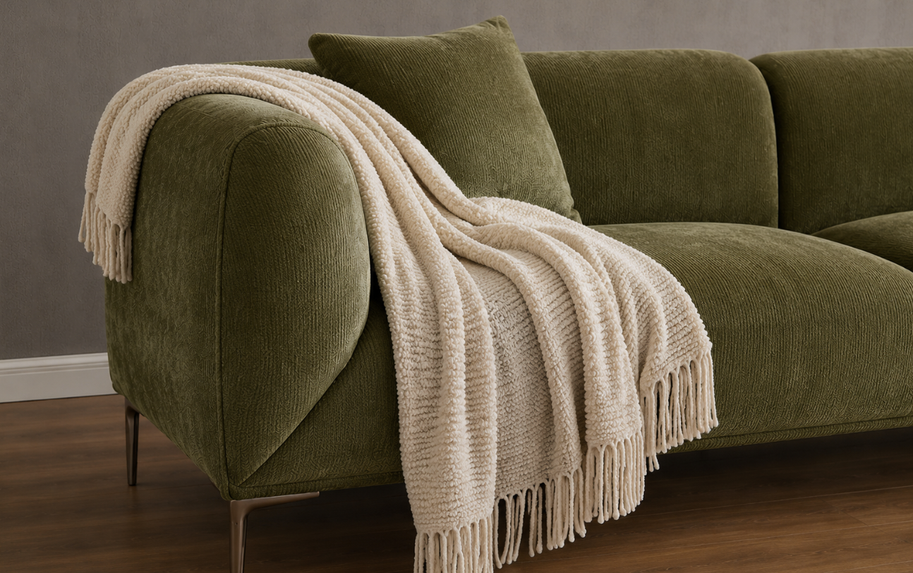 The Cozy Green Living Room Formula Everyone Will Want to Copy 3 blanket