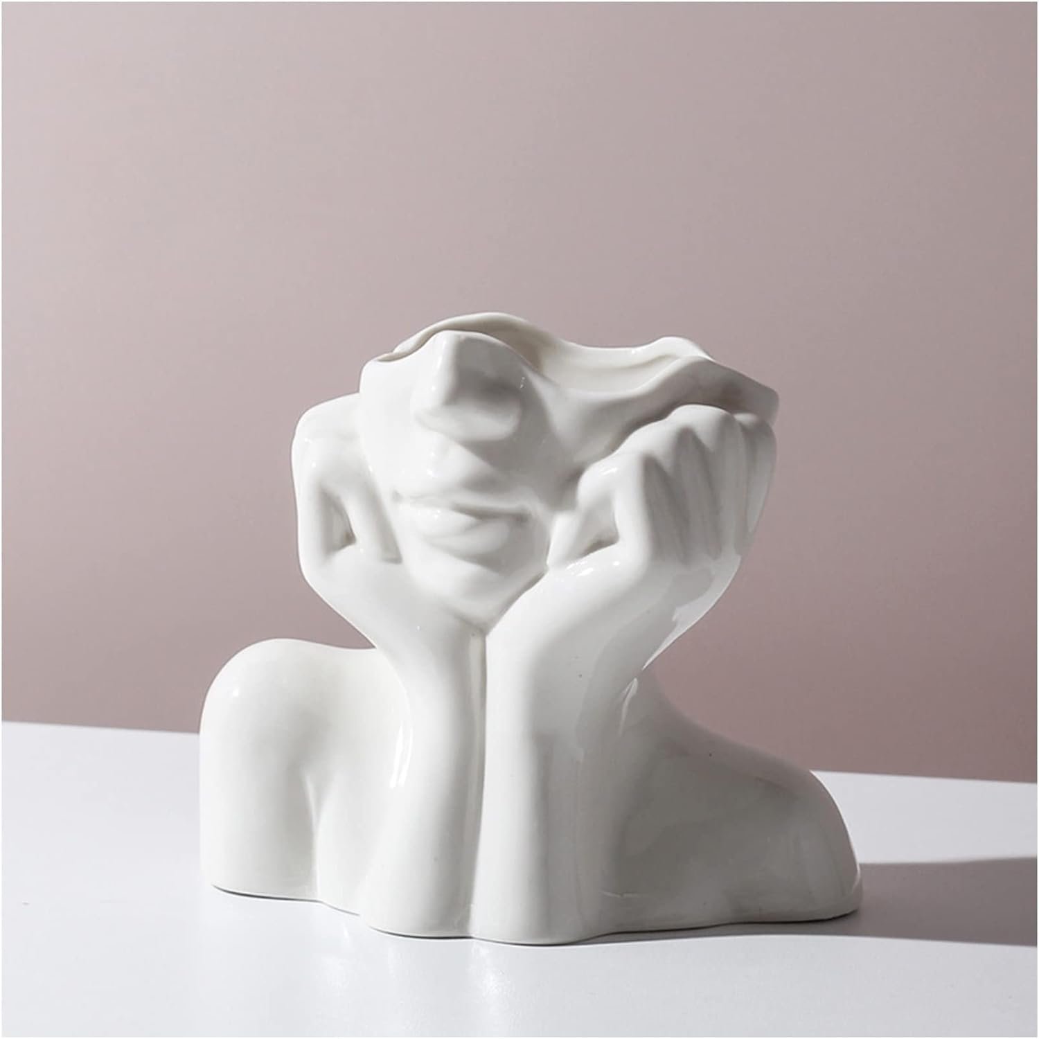 Coffee Table Styling Pieces That Make Your Living Room Look Expensive 76 1757 Face Vase