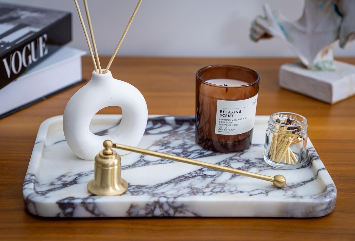 Coffee Table Styling Pieces That Make Your Living Room Look Expensive 28 2143 Calacatta Viola Marble Decor Tray